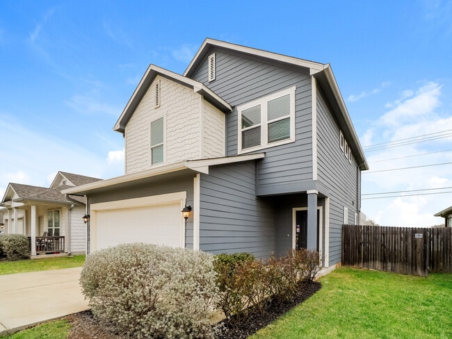 2713 Brogan Crk in Canyon Lake, TX - Building Photo - Building Photo