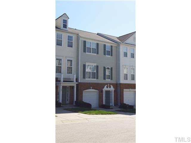 Room in Townhome on Ruby Walk Dr in Morrisville, NC - Building Photo - Building Photo