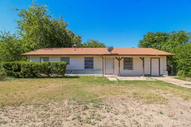 property at 5822 Branch Valley Dr