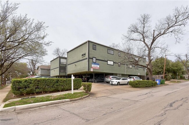 2200 San Gabriel St in Austin, TX - Building Photo - Building Photo