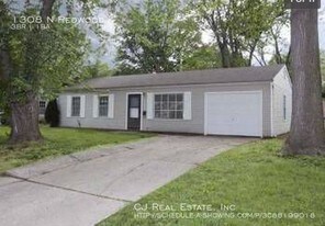 1308 N Redwood Dr in Independence, MO - Building Photo