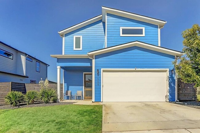 7008 Zachary Dr in Austin, TX - Building Photo - Building Photo