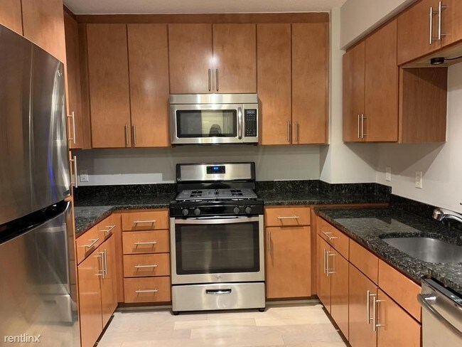 915 E St NW-Unit -Unit 414 in Washington, DC - Building Photo - Building Photo