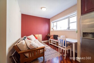 906 W Winona St in Chicago, IL - Building Photo - Building Photo