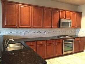 375 Dublin St in Lewisville, TX - Building Photo - Building Photo