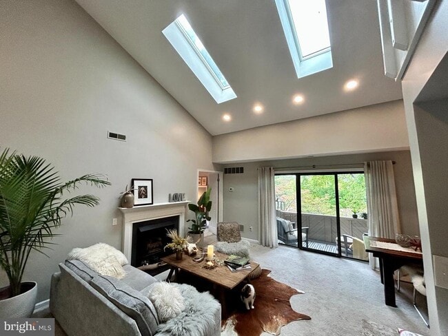 property at 1709 Mountainview Dr