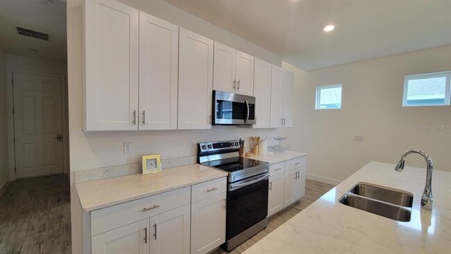5815 Mezzana Run in Palmetto, FL - Building Photo - Building Photo