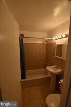 1121 Arlington Blvd in Arlington, VA - Building Photo - Building Photo