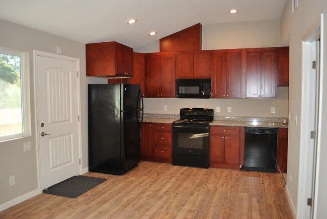 21391 Locust St, Unit 1 in Cherryland, CA - Building Photo - Building Photo