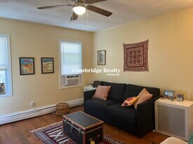 6 Skehan St, Unit 3 in Somerville, MA - Building Photo