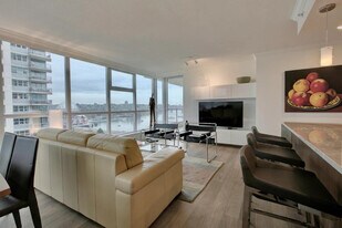 458 Expo Blvd in Vancouver, BC - Building Photo