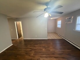 107 College Park Ct in Normal, IL - Building Photo