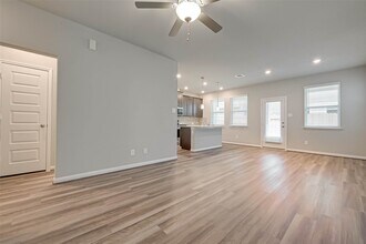 1521 Beach Oak Dr in Houston, TX - Building Photo - Building Photo