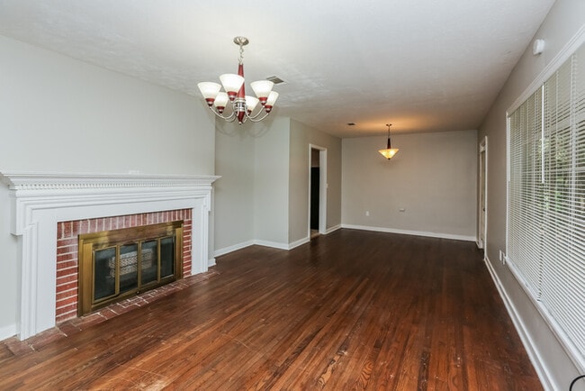 216 Cedarhurst Dr in Jackson, MS - Building Photo - Building Photo