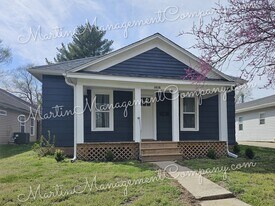 1418 S Sneed Ave in Sedalia, MO - Building Photo