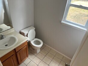 218 Equestrian Dr in Lafayette, IN - Foto de edificio - Building Photo