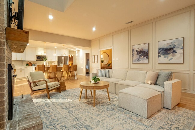 property at 6509 Lakeshore Ct