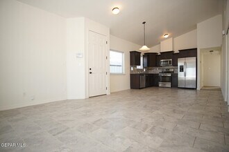14380 Tobe Davis Dr in Horizon City, TX - Building Photo - Building Photo