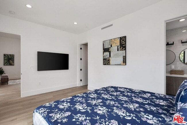 1236 N Spaulding Ave in West Hollywood, CA - Foto de edificio - Building Photo