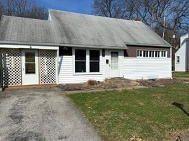 156 Sylvan Dr in York, PA - Building Photo