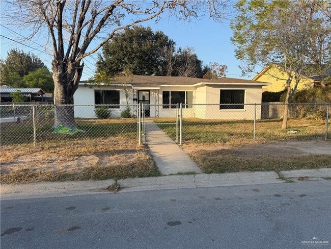 property at 5 Gumwood Ave