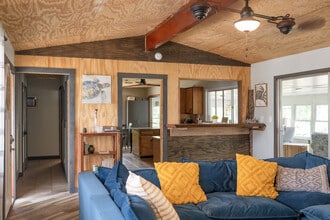 105 21st Ave in Apalachicola, FL - Building Photo - Building Photo