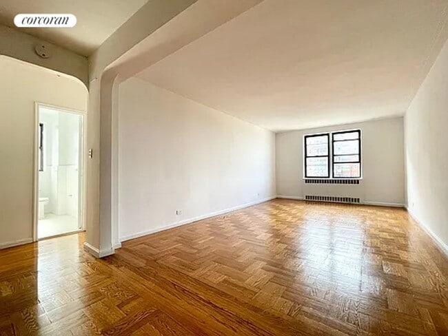 108/50 71st Ave in Queens, NY - Building Photo - Building Photo