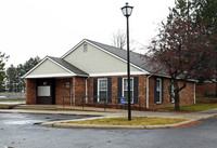 Findlay Commons in Findlay, OH - Foto de edificio - Building Photo