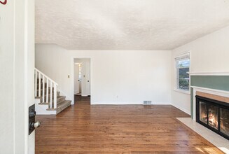 9125 5th Ave NE in Seattle, WA - Building Photo - Building Photo