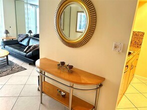 111 Briny Ave in Pompano Beach, FL - Building Photo - Building Photo