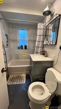 24 Chetwynd Rd, Unit 1 in Somerville, MA - Foto de edificio - Building Photo