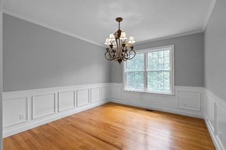 4 Romano Ct in Farmington, CT - Foto de edificio - Building Photo