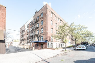 1384 Carroll St in Brooklyn, NY - Foto de edificio - Building Photo