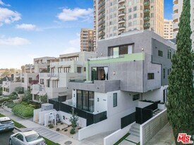 10563 Ashton Ave in Los Angeles, CA - Building Photo