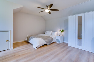 14556 Granville Ln, Unit Loft in Centreville, VA - Building Photo