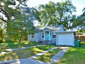 901 Gregg St in Denton, TX - Building Photo