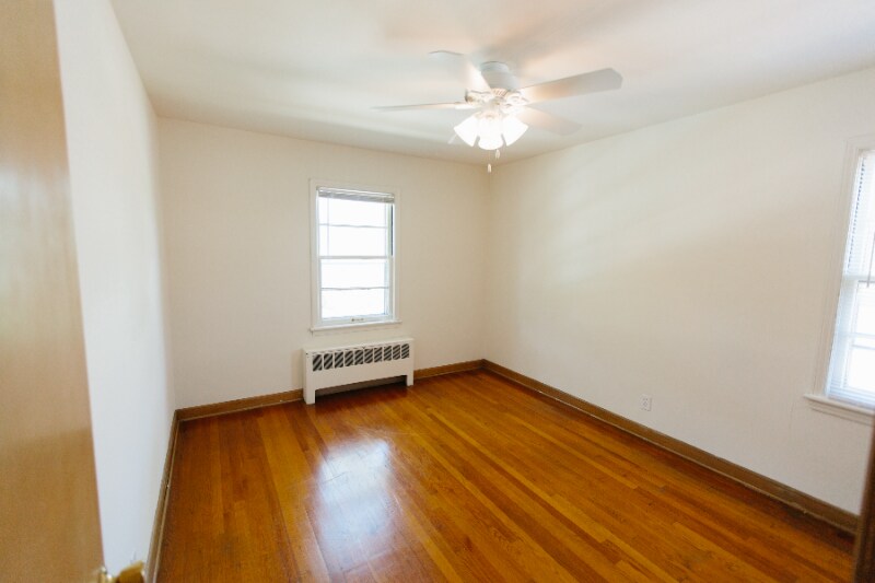 608 N 90th St in Milwaukee, WI - Building Photo