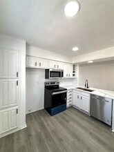 222 Shady Ln Dr in Fort Worth, TX - Building Photo - Building Photo