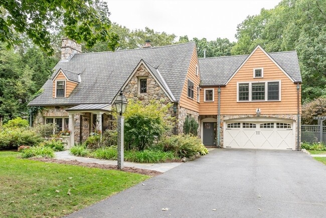 67 Whittier Rd in Wellesley, MA - Building Photo - Building Photo