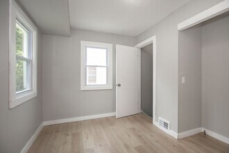 22900 Arms Ave in Euclid, OH - Building Photo - Building Photo