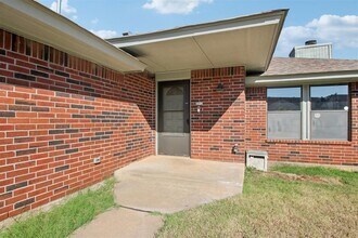 2817 Green Canyon Dr in Edmond, OK - Building Photo - Building Photo