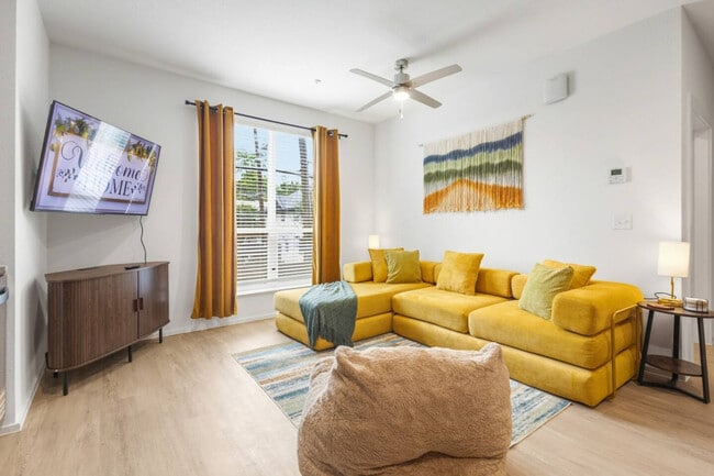 property at 596 W 9th St