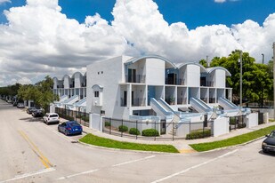 Parkview Gardens in Miami, FL - Building Photo