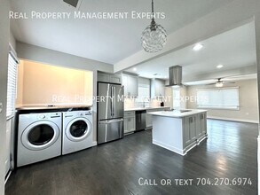 1434 Orvis St in Charlotte, NC - Building Photo - Building Photo