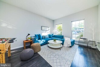 2336 Huntington Station Ct in Alexandria, VA - Building Photo - Building Photo