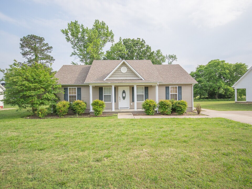 26432 6th St in Ardmore, AL - Foto de edificio