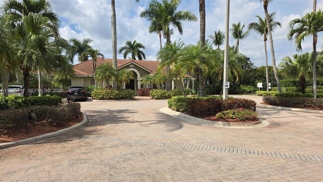 15065 Michelangelo Blvd in Delray Beach, FL - Foto de edificio - Building Photo