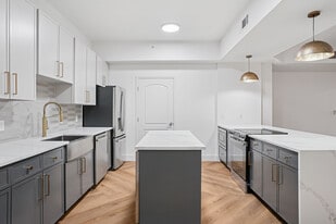 Remi in Dallas, TX - Building Photo