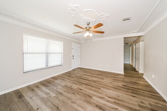 5362 Trekell St in North Port, FL - Building Photo - Building Photo