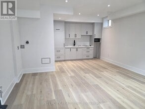 247 Alderbrae Ave in Toronto, ON - Building Photo - Building Photo